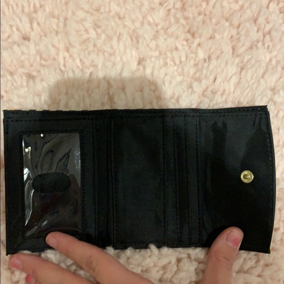 Black and White striped Guang Tong wallet - Picture 3 of 4